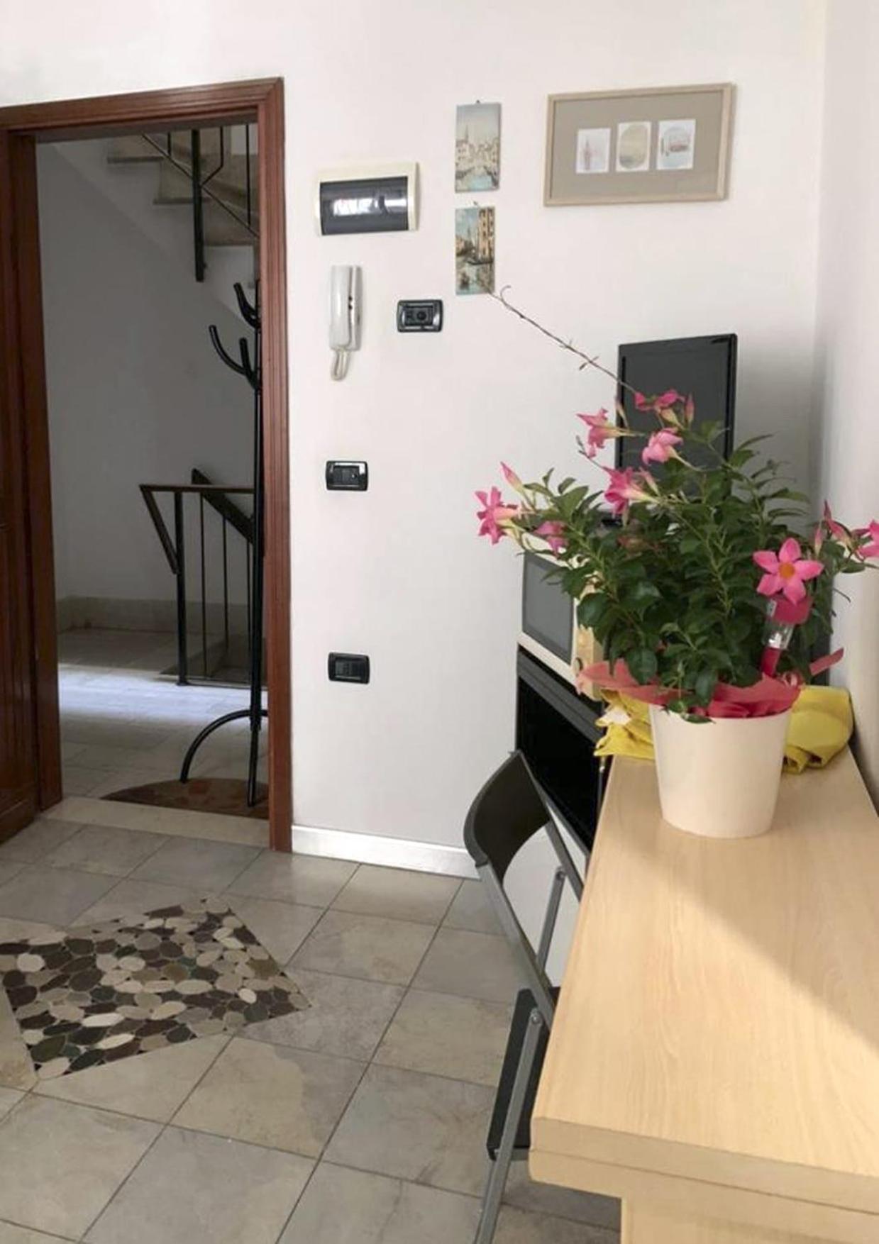 Casa Manuela Non Turisti Ma Ospiti Leilighet Chioggia Eksteriør bilde